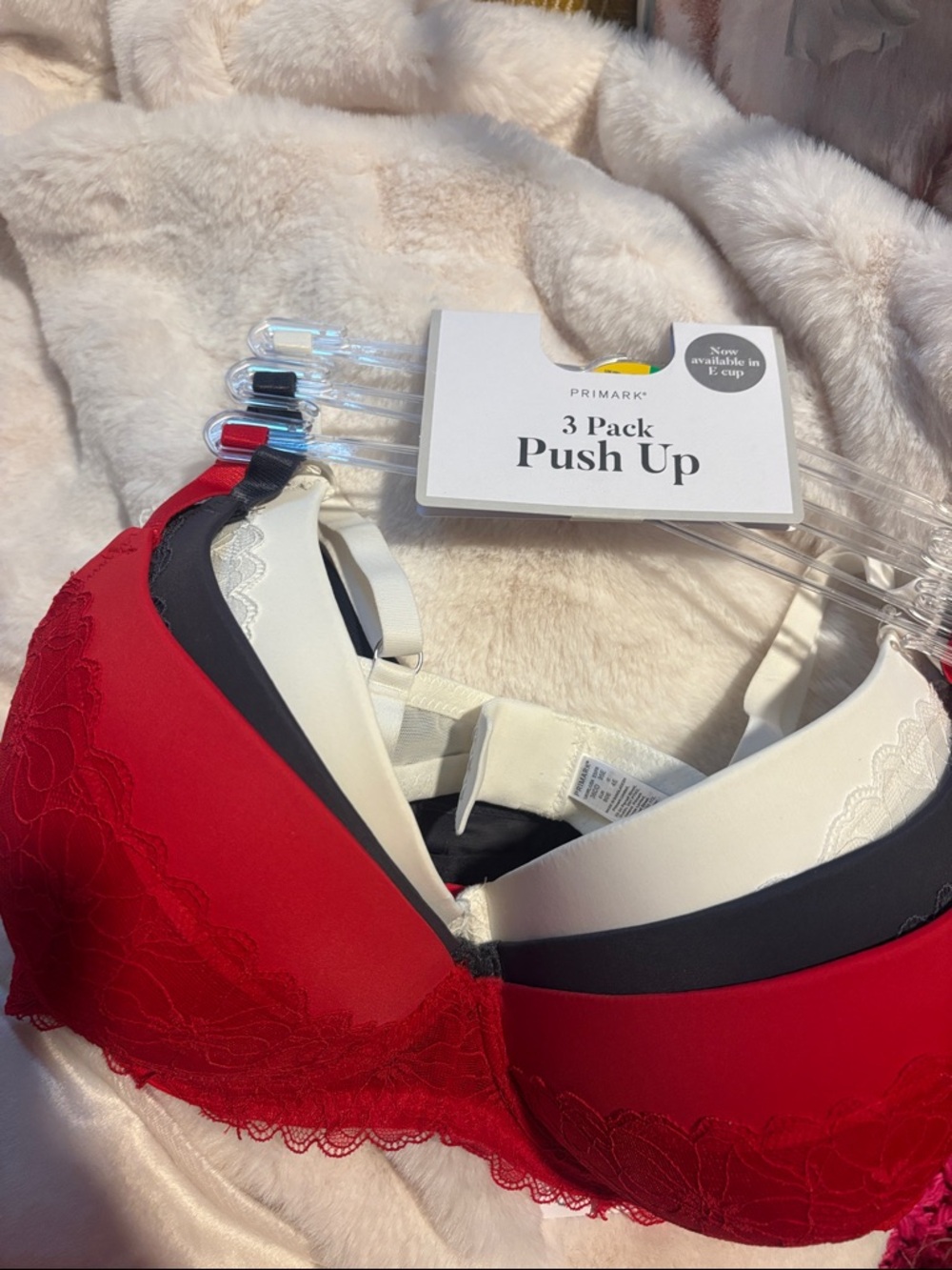 Primark 3-Pack Push Up Bras in Red, Black and White